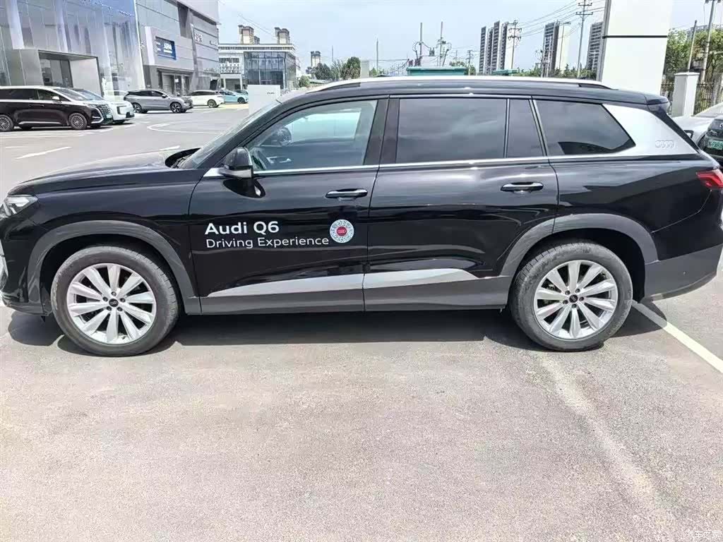Audi Q6, 2025 8