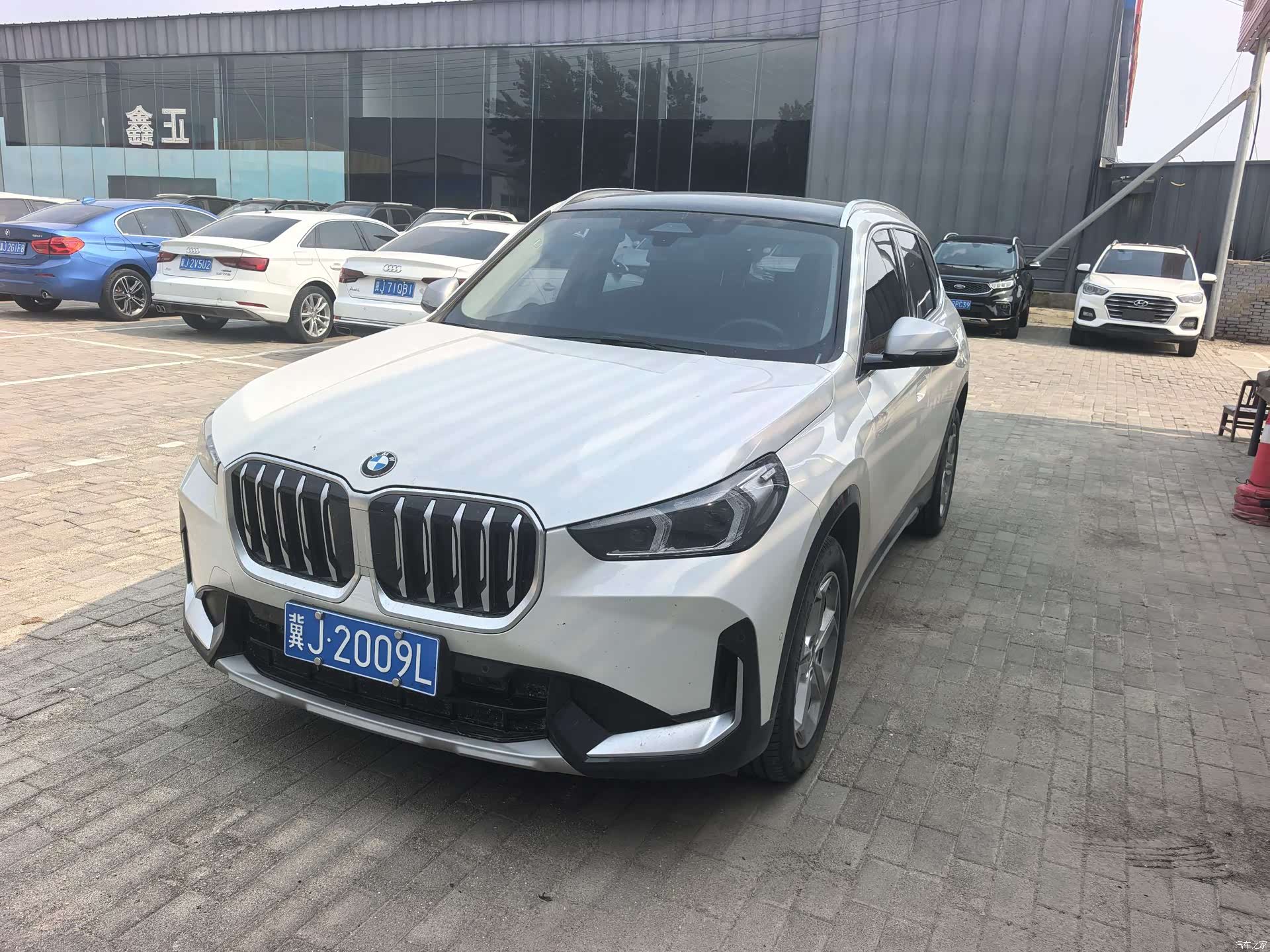 BMW X1, 2023 1