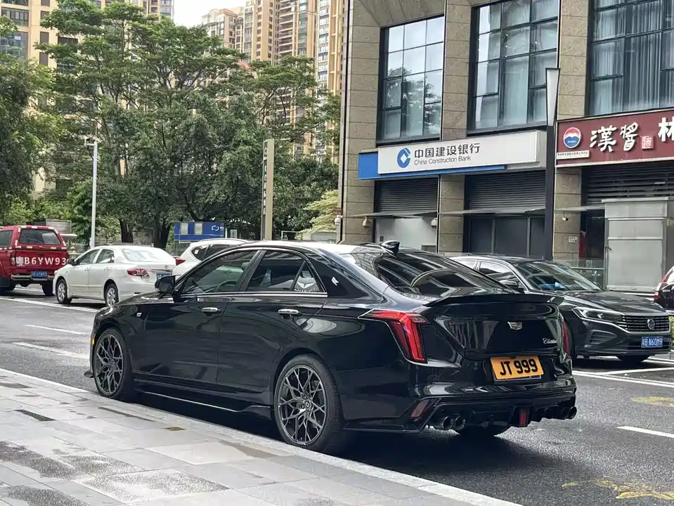 Cadillac CT4