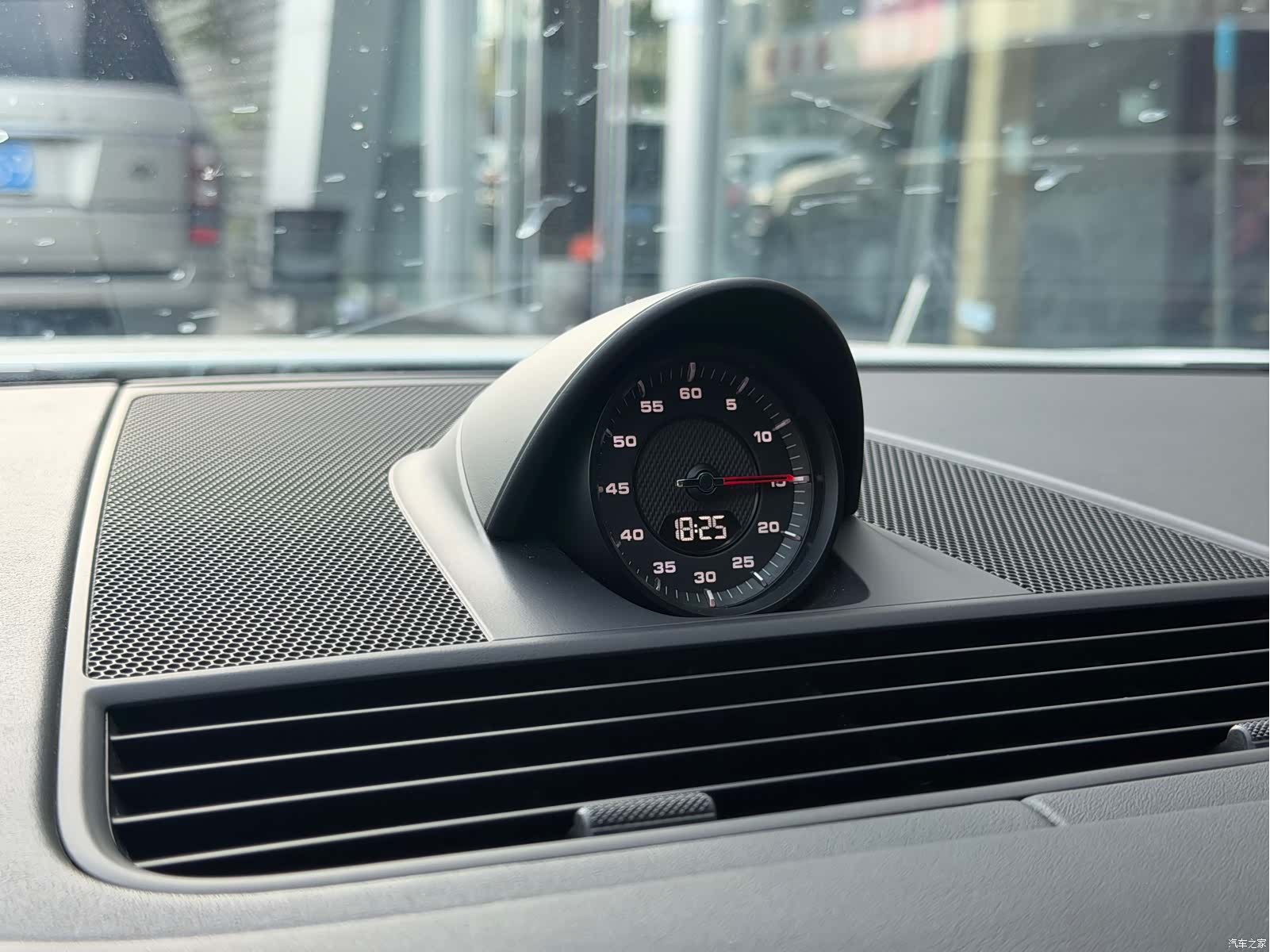 Porsche Panamera, 2023 9