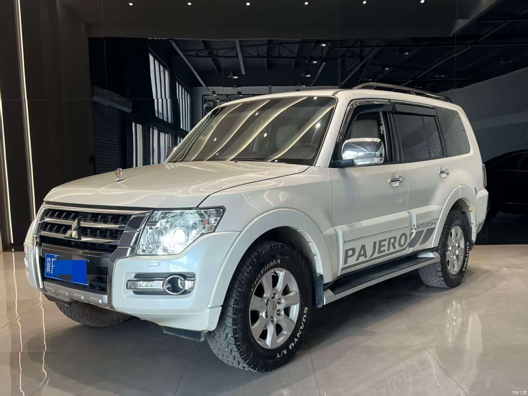 Mitsubishi Pajero, 2019 1