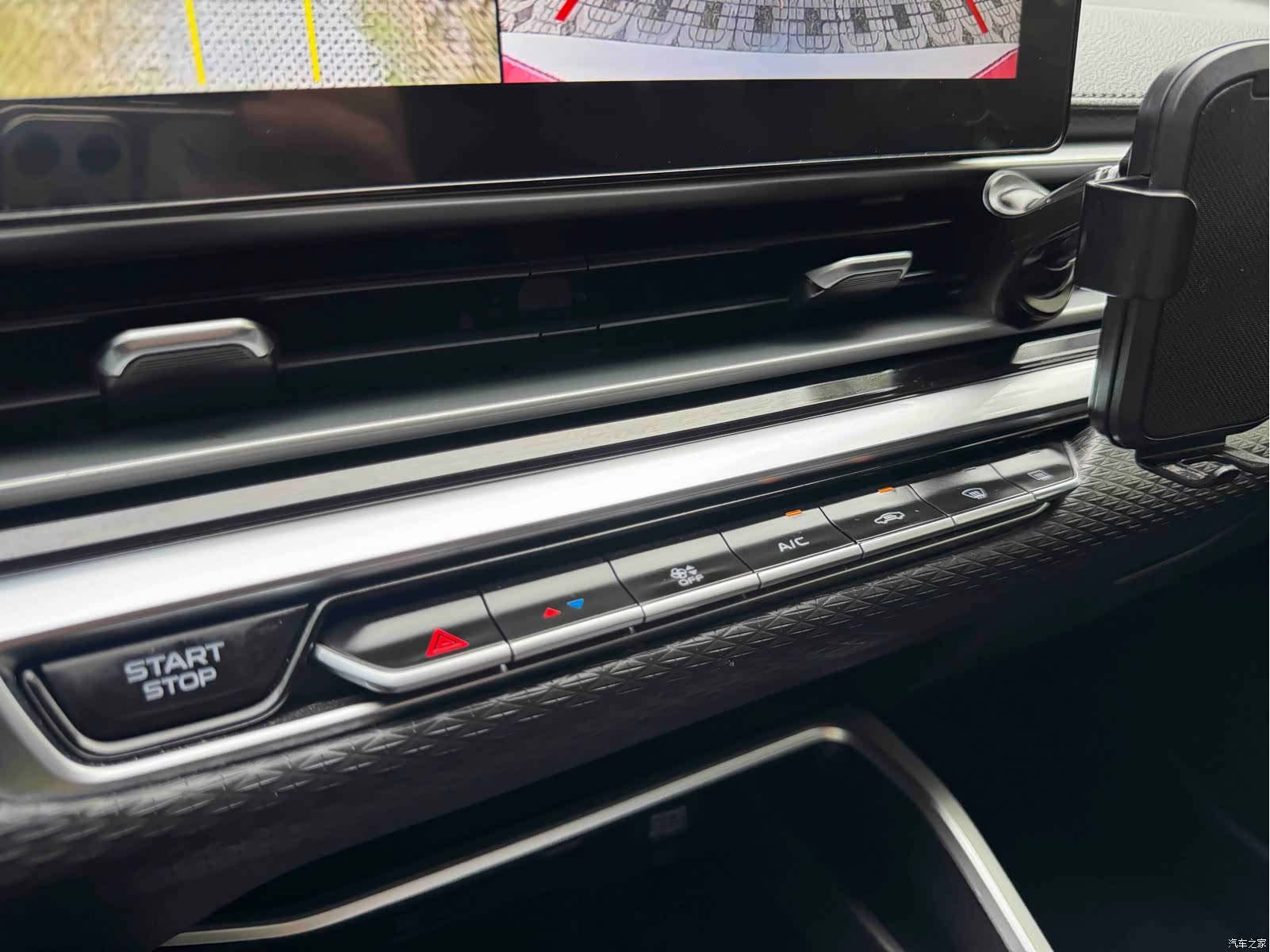 Geely Emgrand, 2022 23