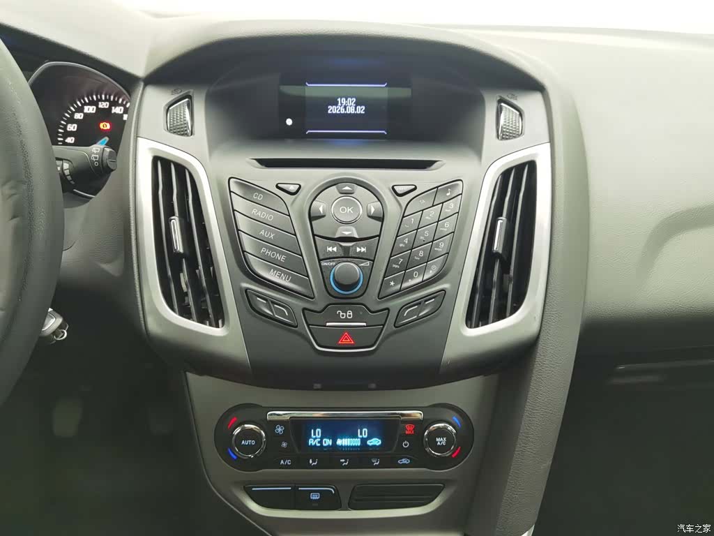 Ford Focus, 2014 12