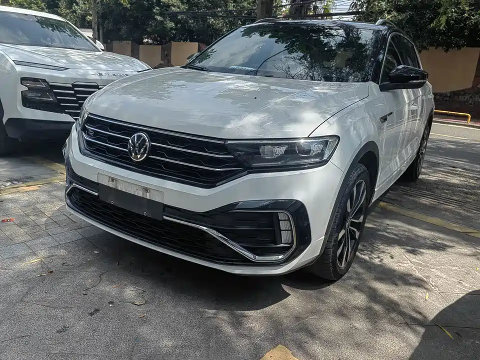 Volkswagen T-ROC exploring Songs