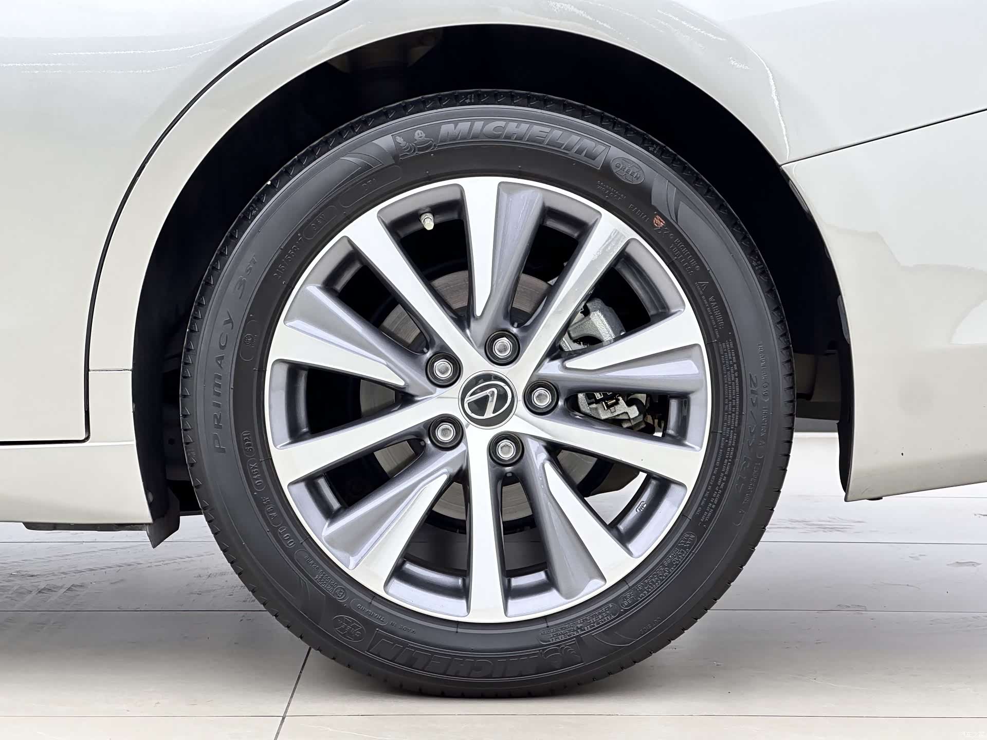 Lexus ES, 2021 16