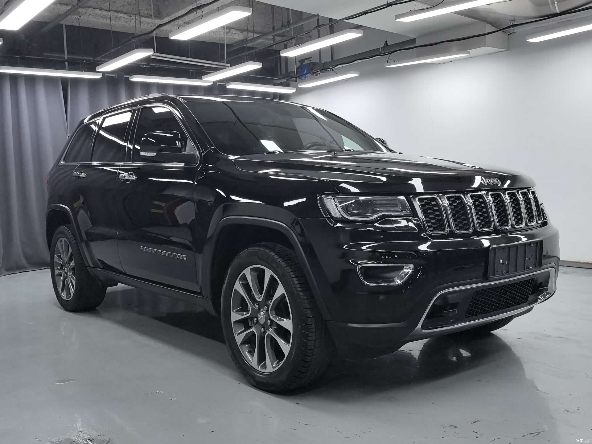 Jeep Grand Cherokee, 2019 3