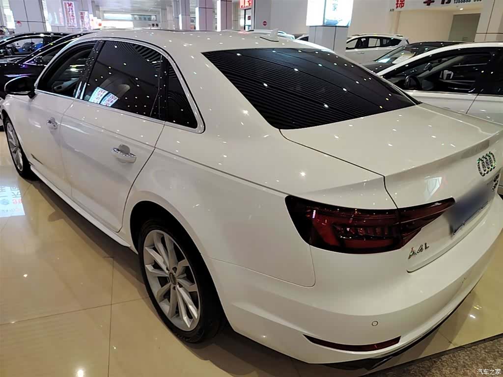Audi A4L, 2018 все фото