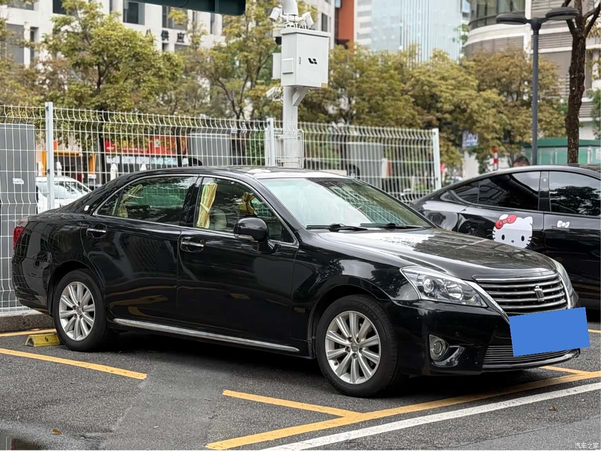 Toyota Crown, 2014 2