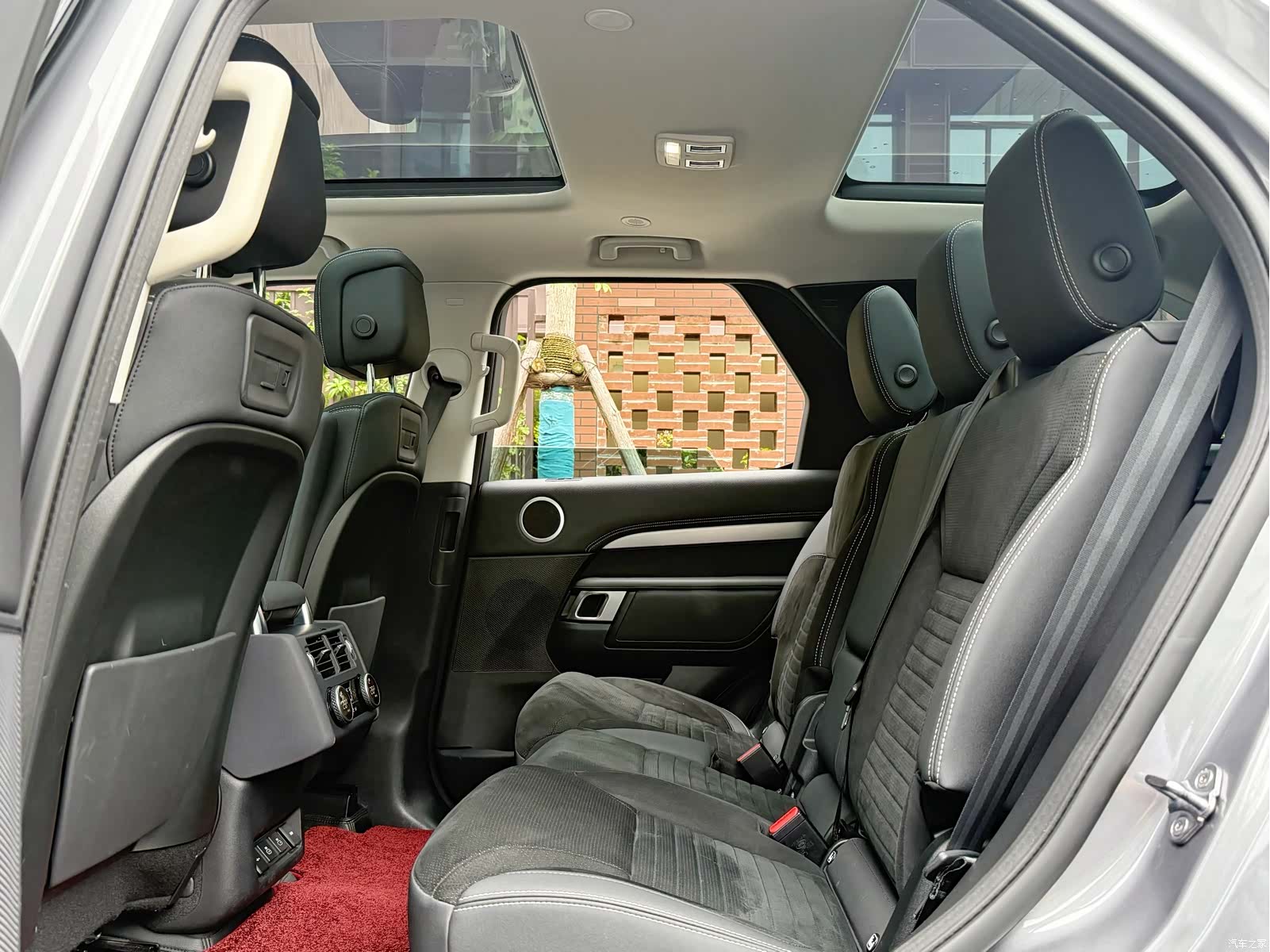 Land Rover Discovery, 2021 10