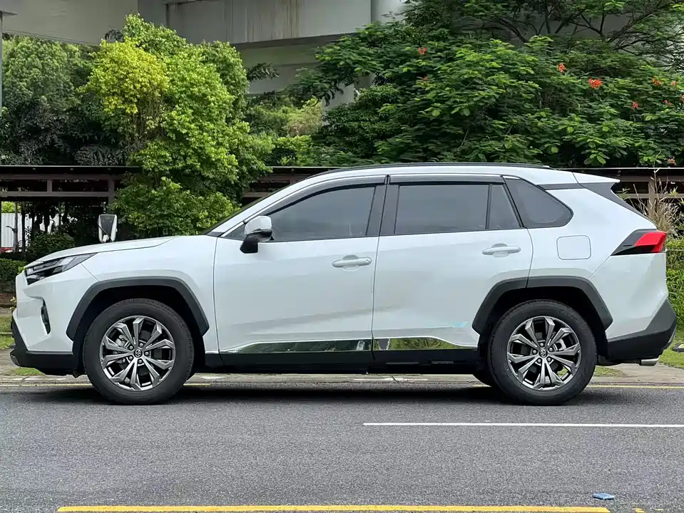 Toyota RAV4 Rongfang