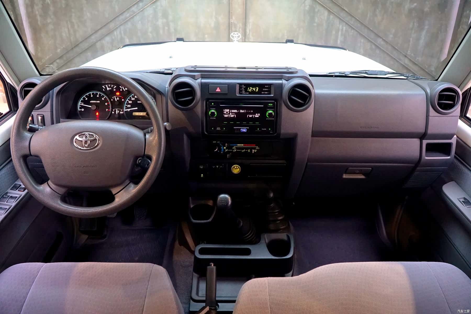 Toyota Land Cruiser, 2023 12