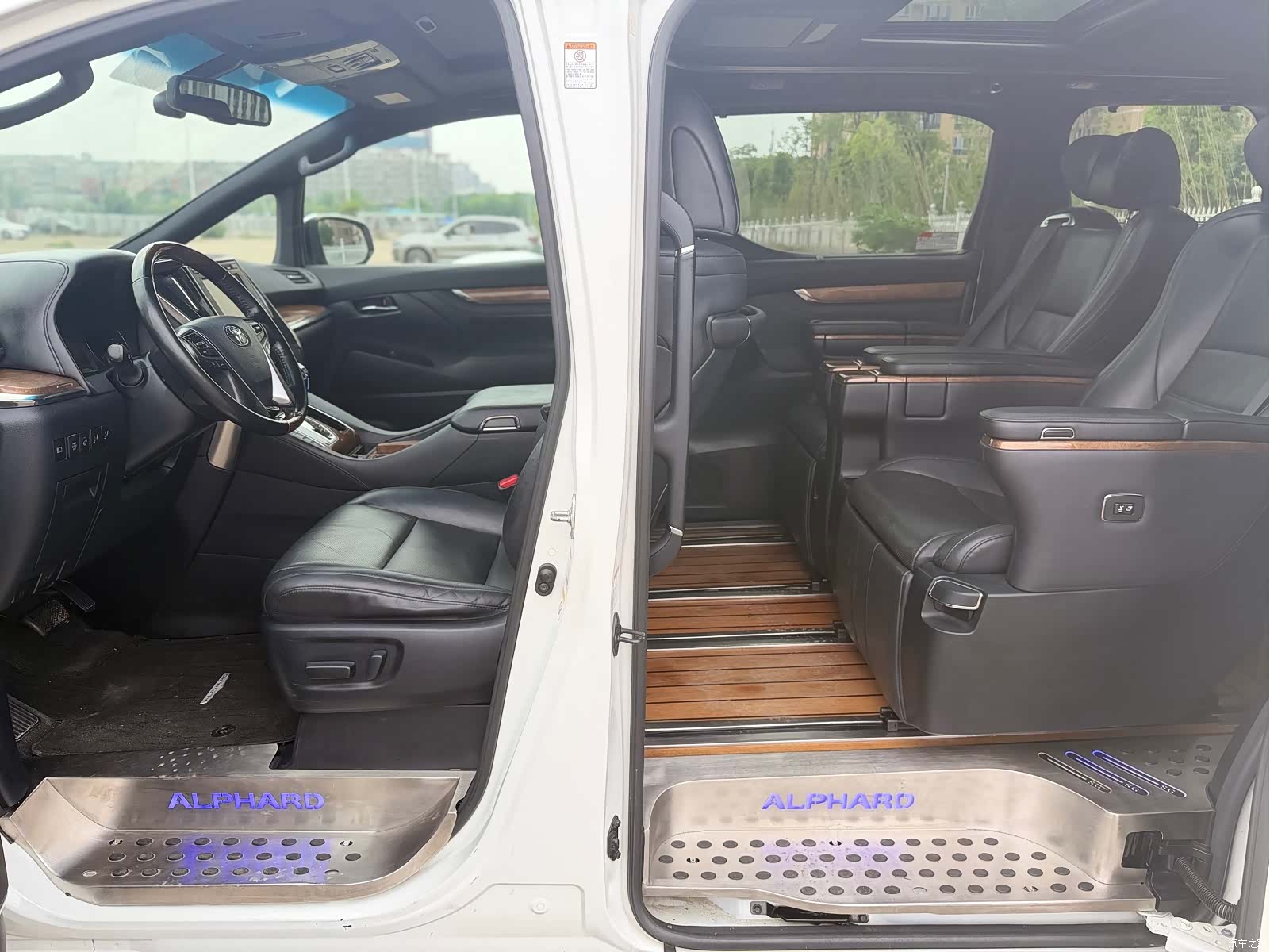 Toyota Alphard, 2017 7