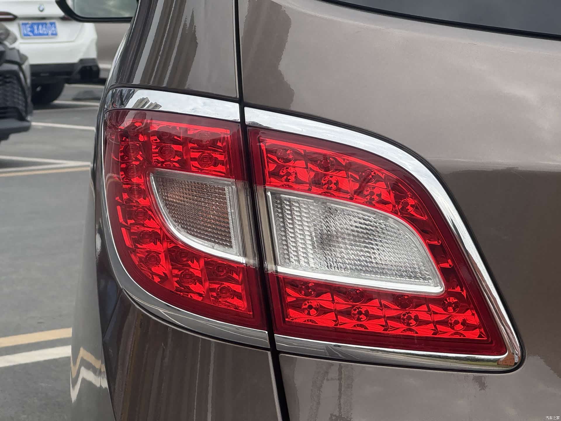 Buick GL8, 2011 11