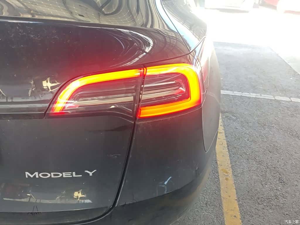 Tesla Model Y, 2021 8