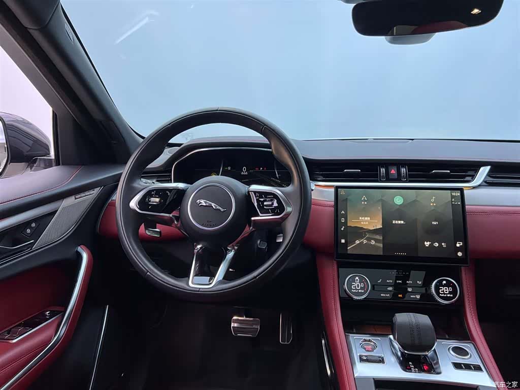 Jaguar F-PACE, 2023 32