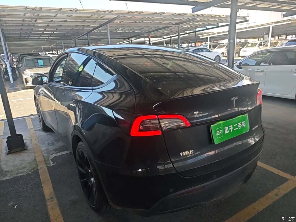 Tesla Model Y, 2021 все фото