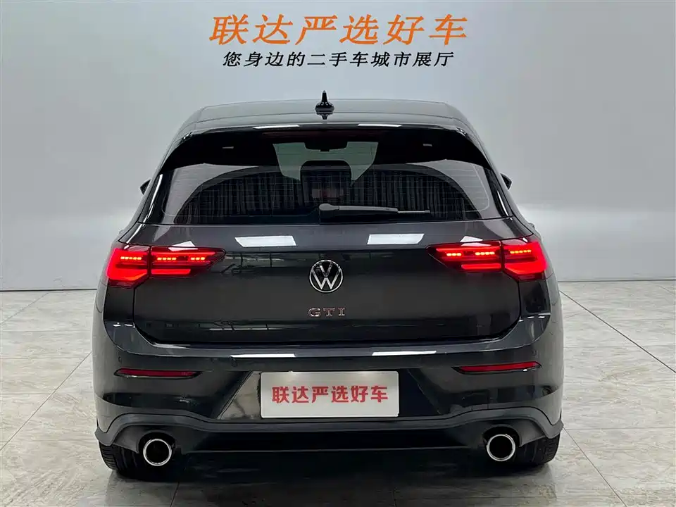 Volkswagen Golf GTI