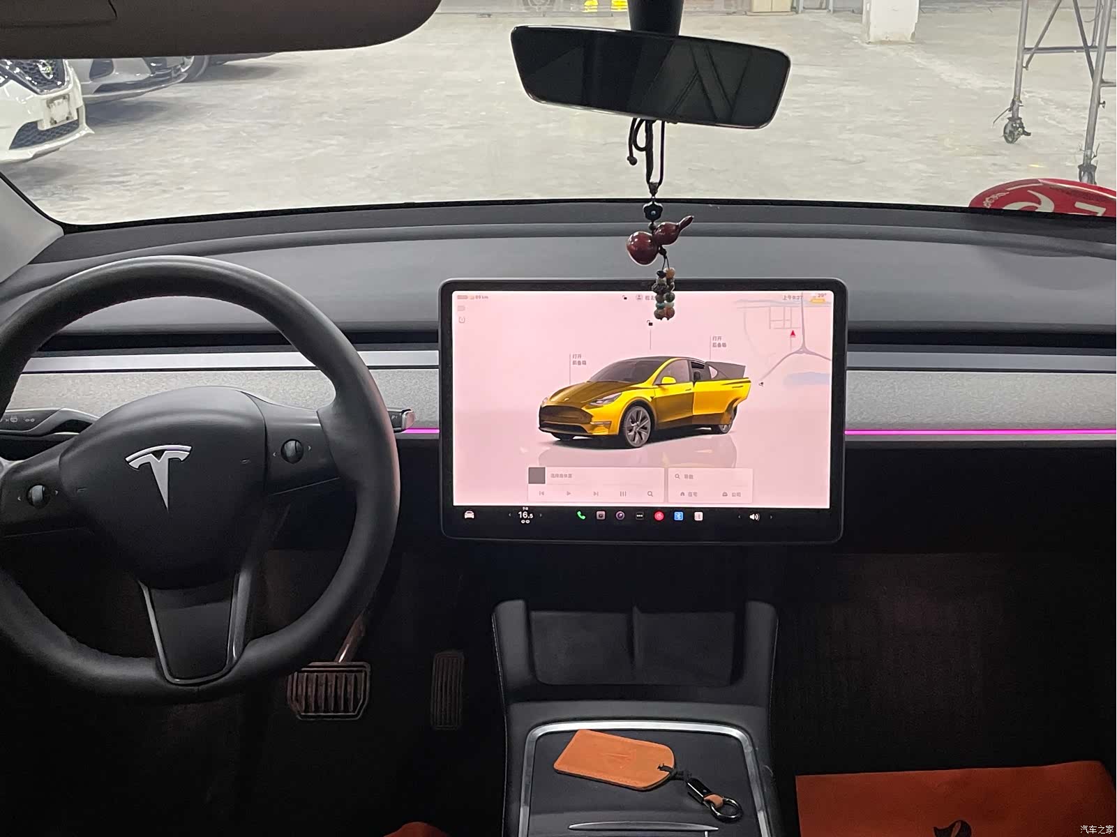 Tesla Model Y, 2024 9