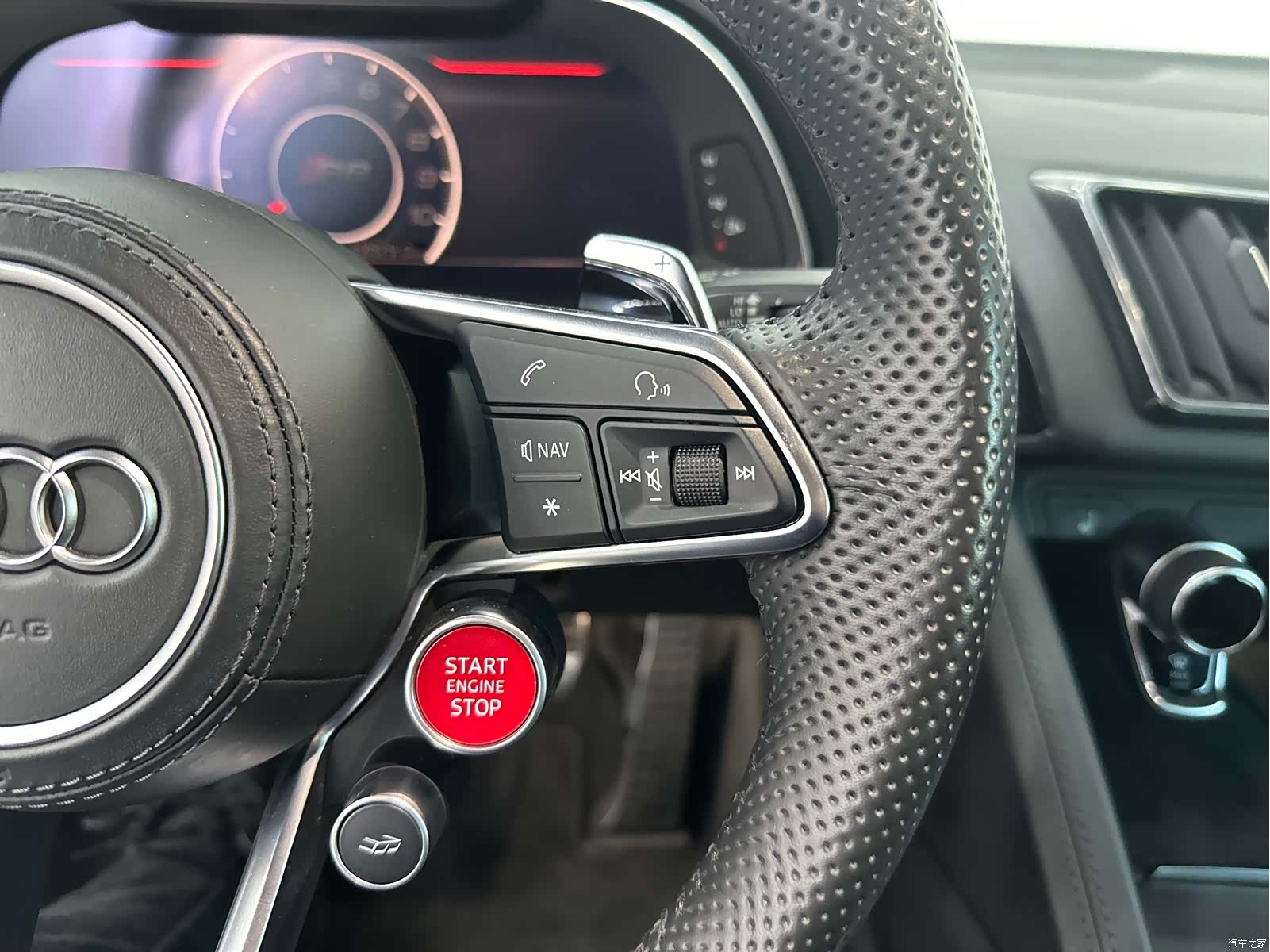 Audi R8, 2023 8
