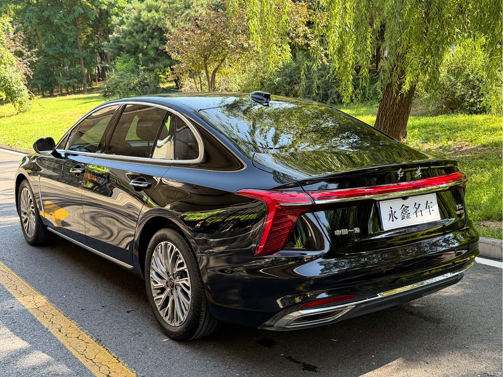 Hongqi H5, 2022 9