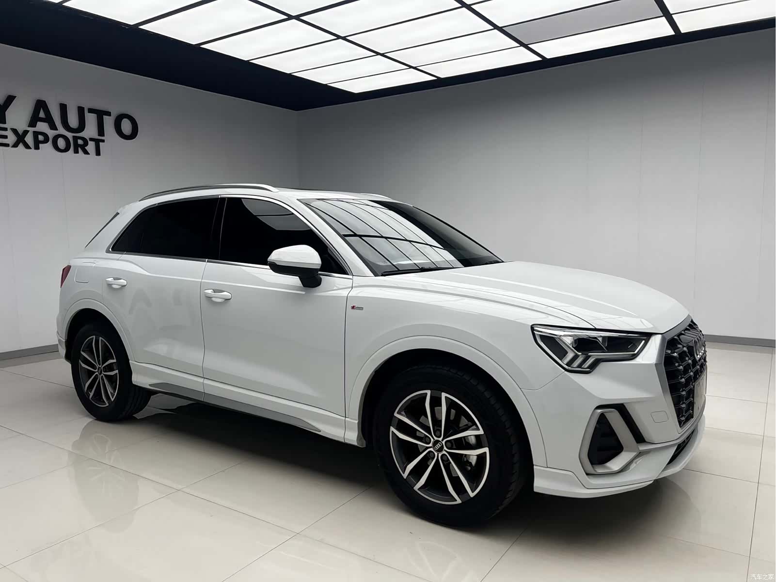 Audi Q3, 2022 3