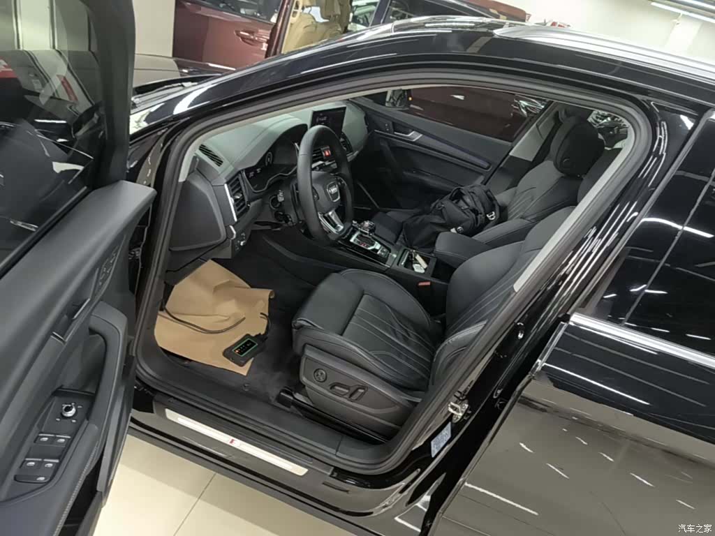 Audi Q5L, 2022 16