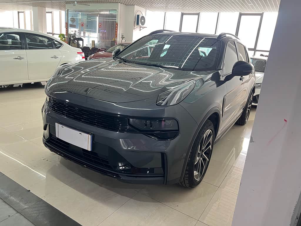 Lynk & Co 01