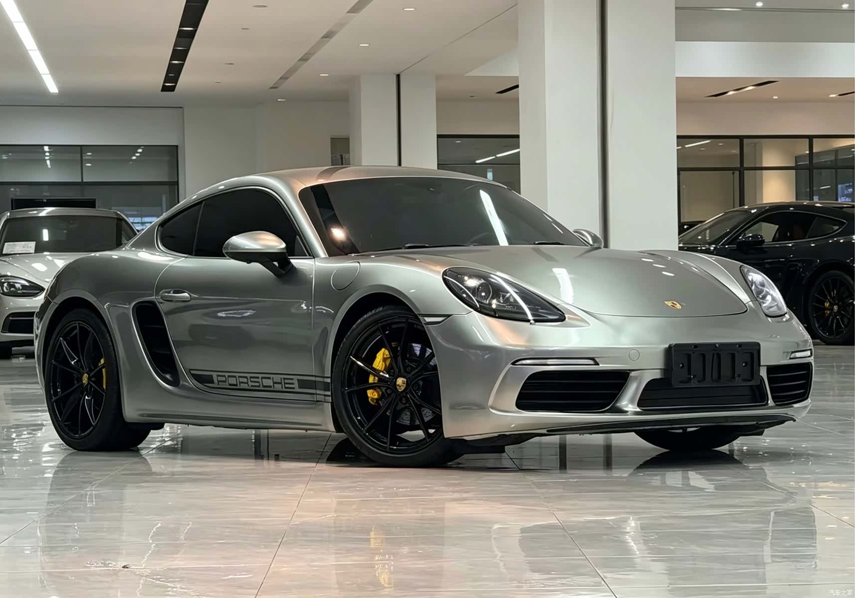 Porsche Cayman, 2018 3