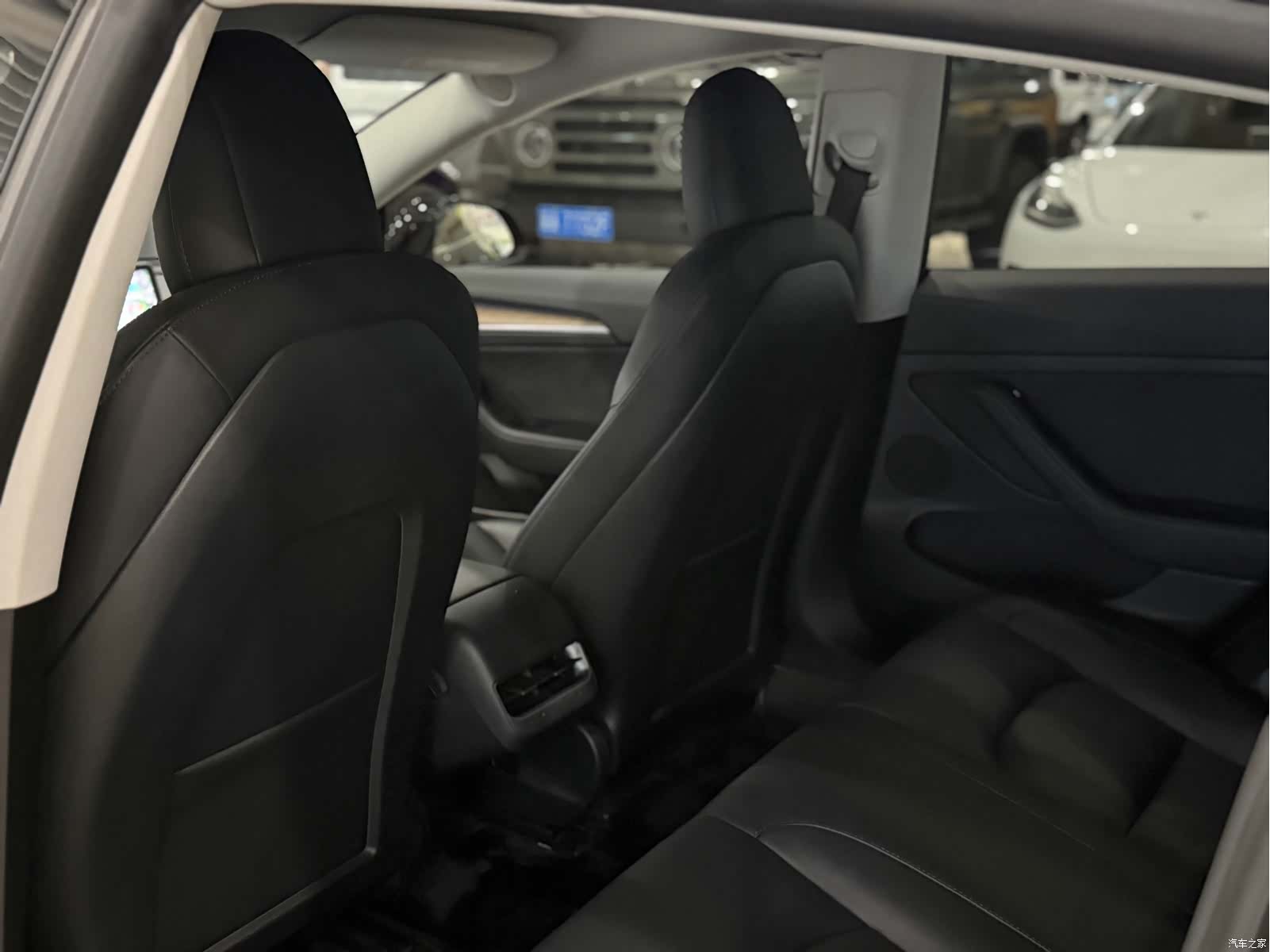 Tesla Model 3, 2021 все фото
