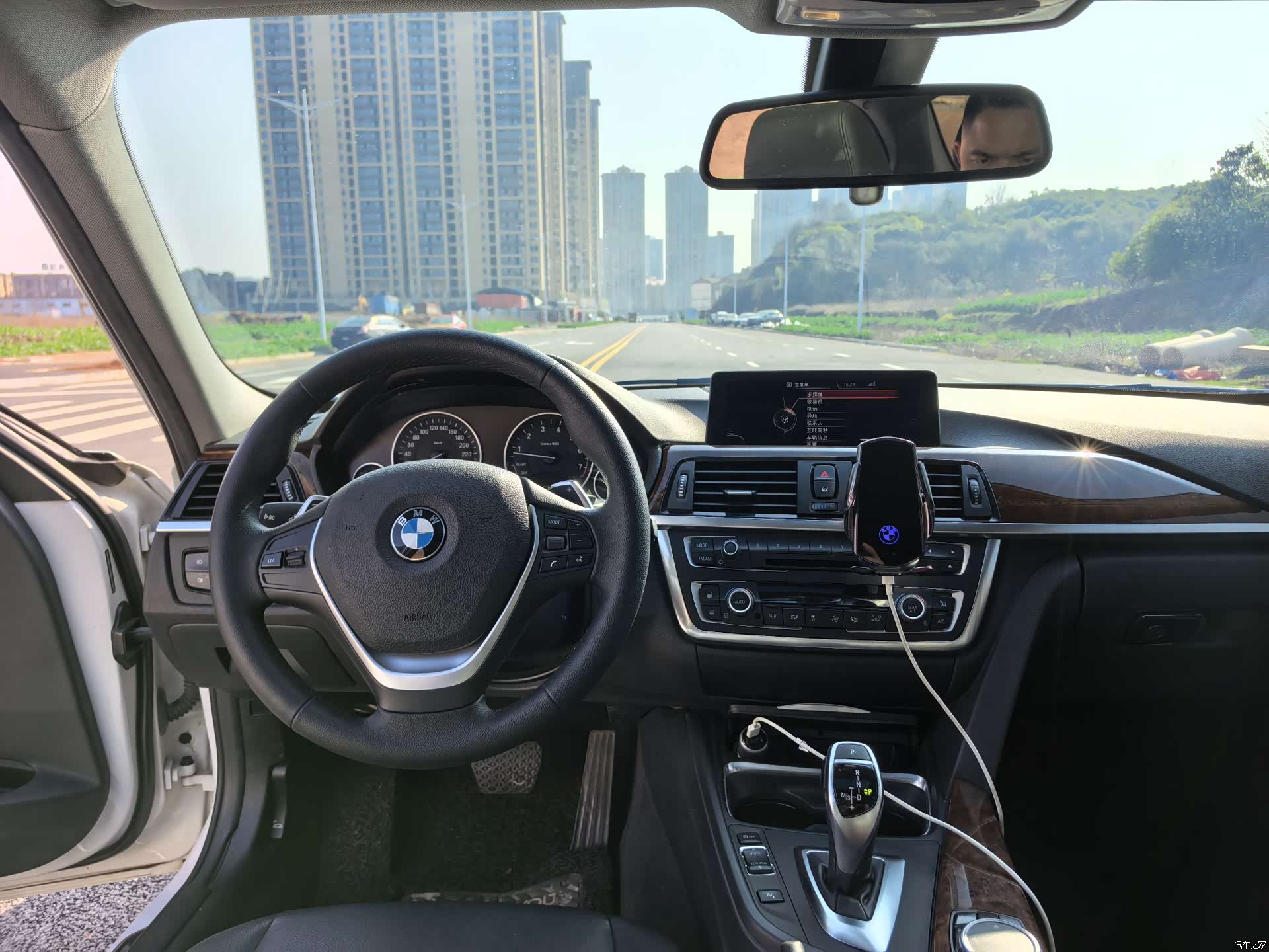 BMW 3 Series, 2015 12