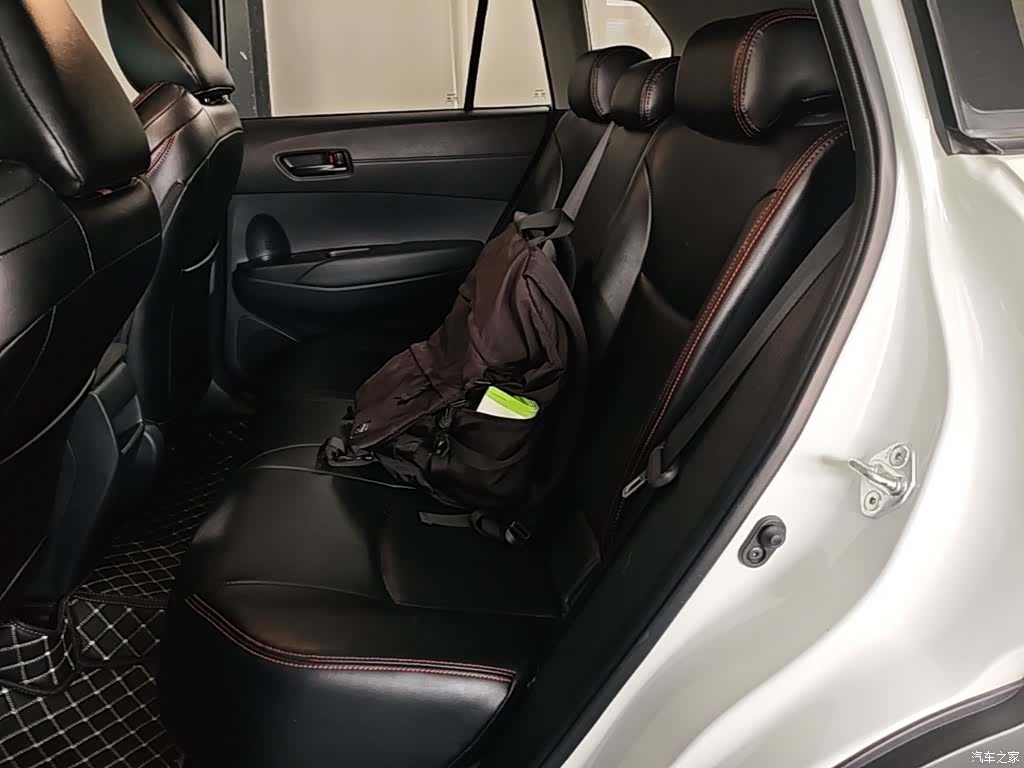 Toyota Frontlander, 2023 17