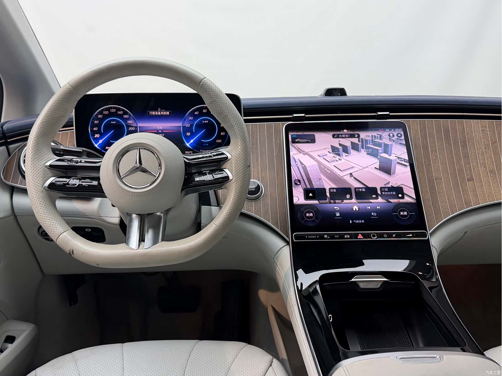 Mercedes-Benz EQE, 2025 11