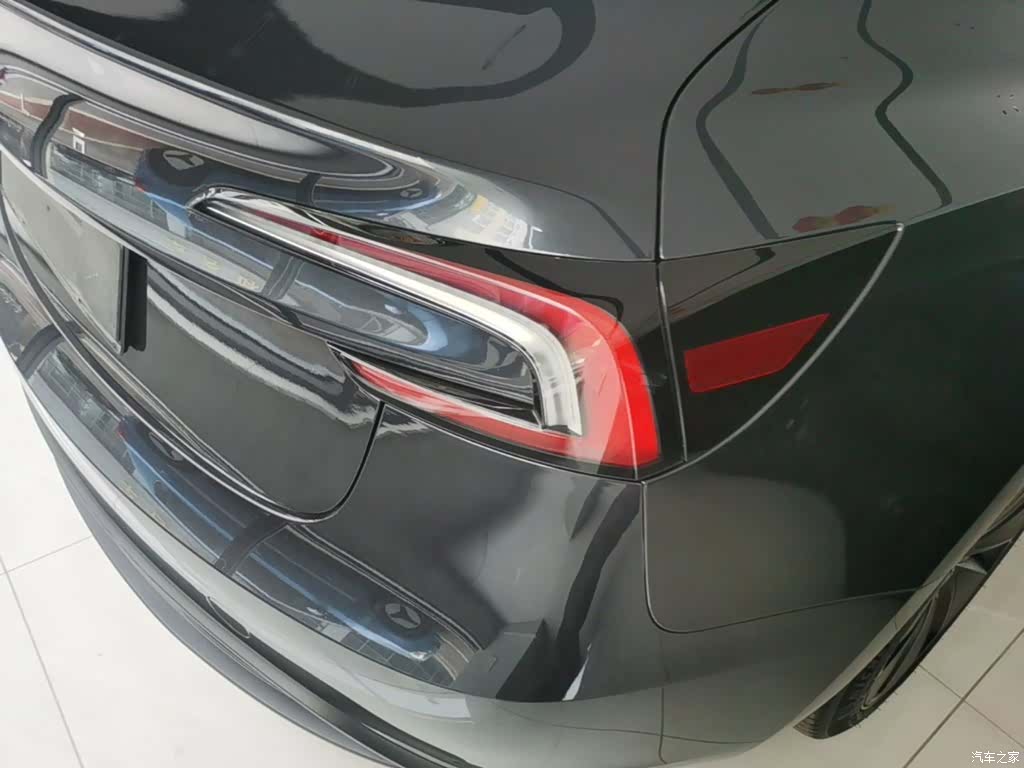 Tesla Model 3, 2024 8