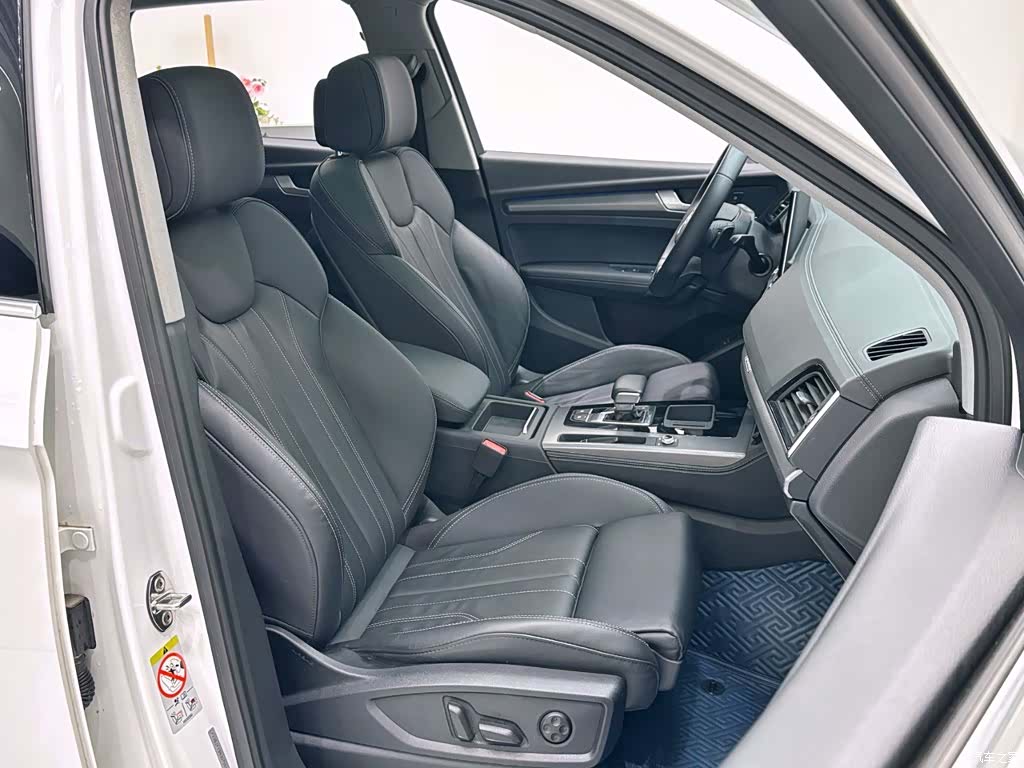 Audi Q5L, 2022 9