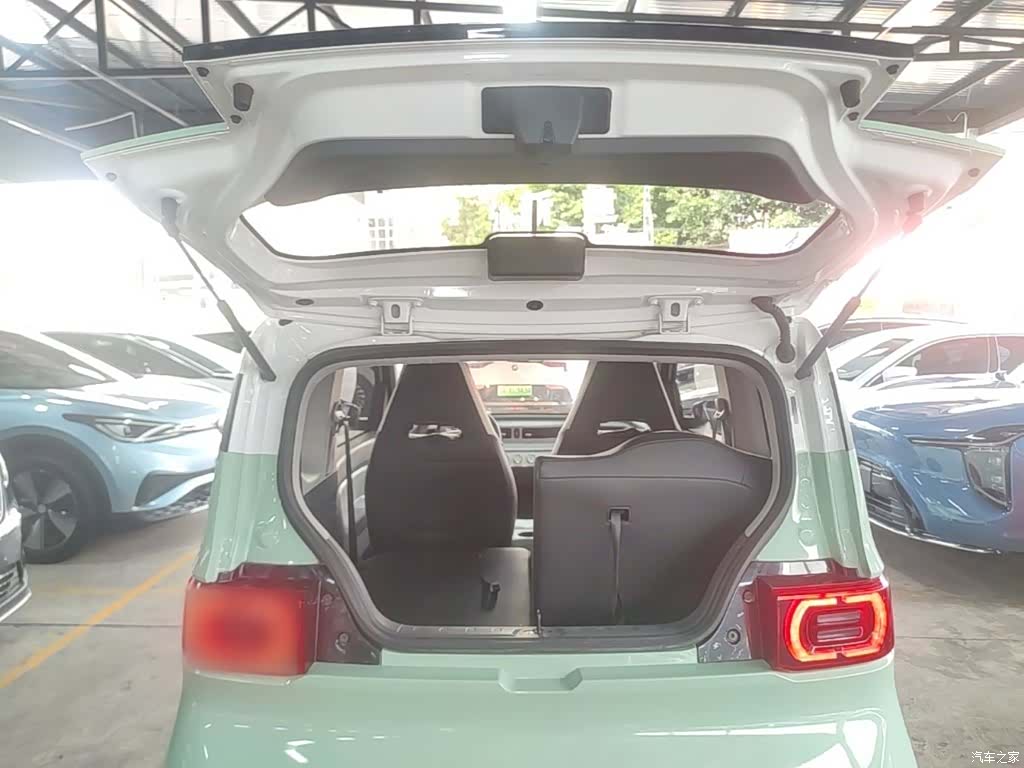 Wuling MINIEV, 2022 19