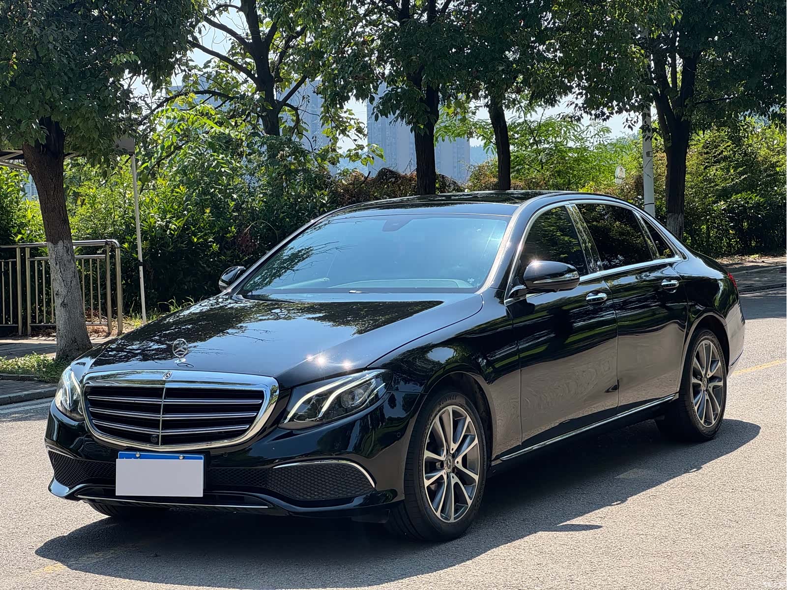 Mercedes-Benz E-Class, 2019 1