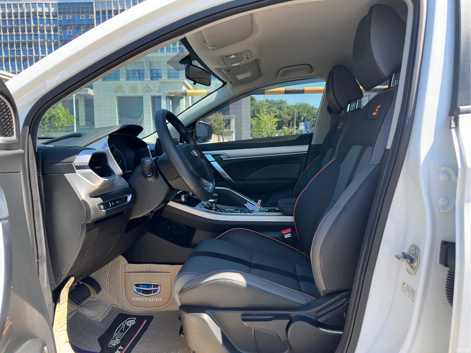 Geely Coolray, 2024 6