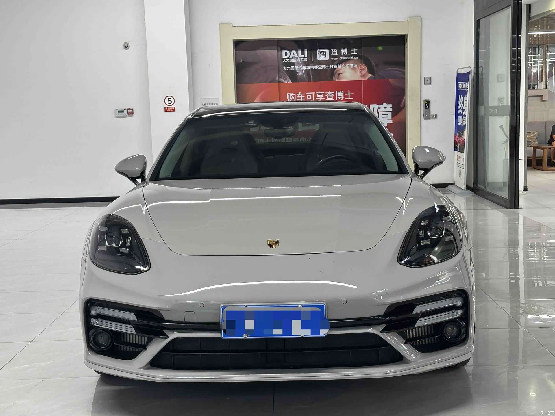 Porsche Panamera, 2022 2