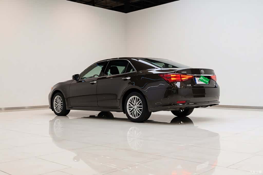 Toyota Crown, 2017 24
