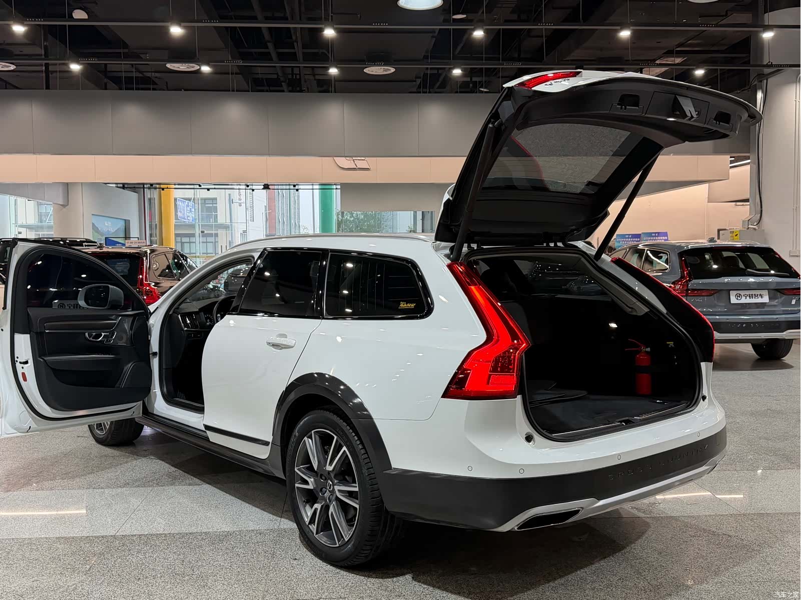 Volvo V90, 2018 8