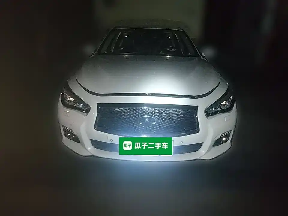 Infiniti Q50L