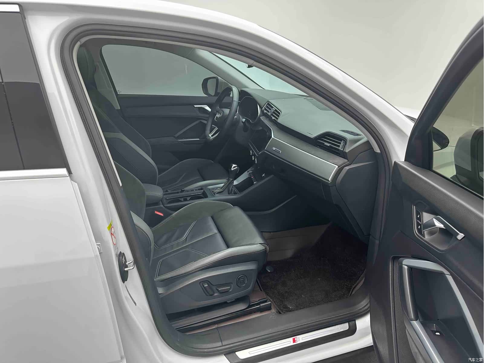 Audi Q3, 2022 7