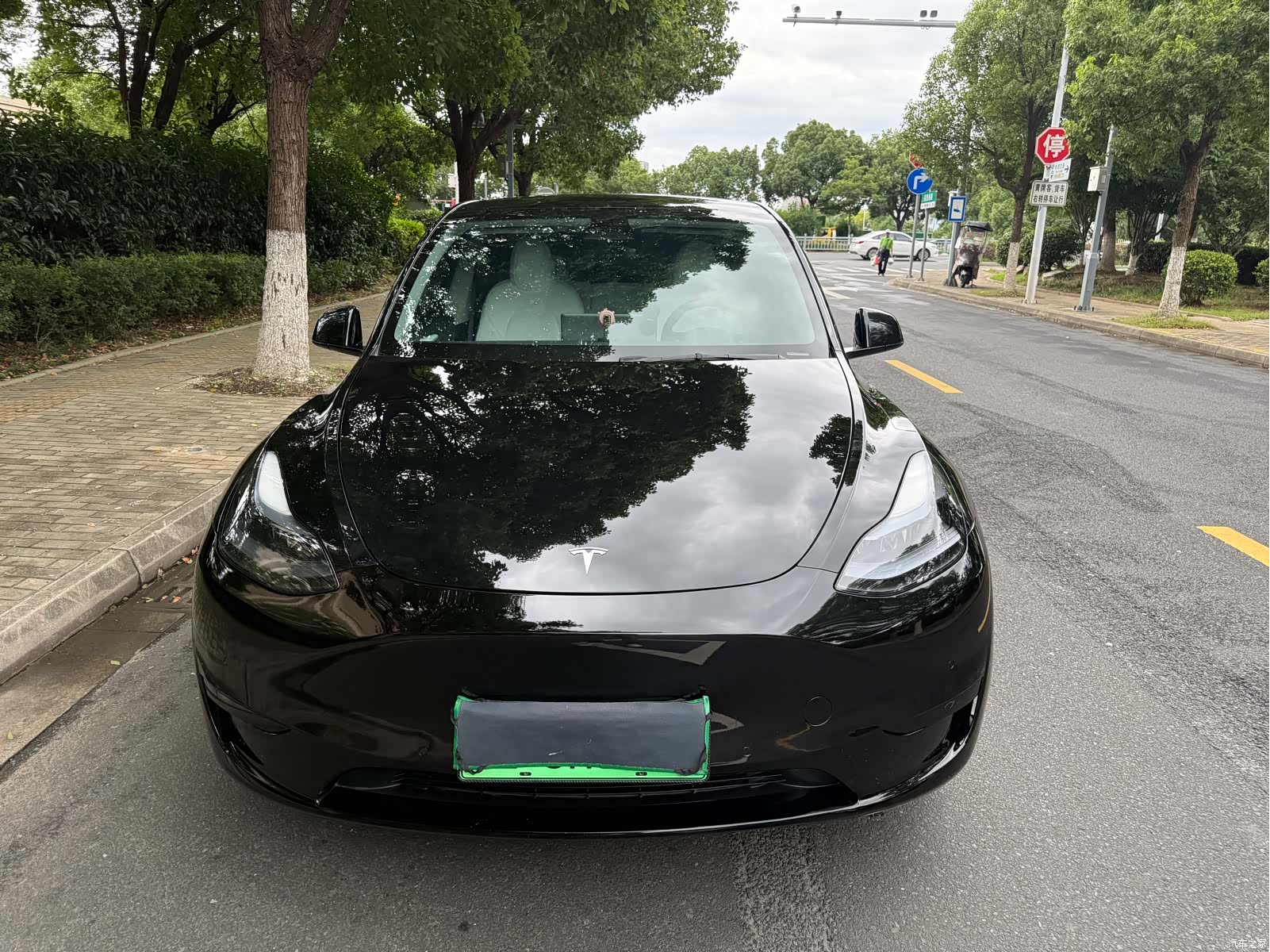 Tesla Model Y, 2023 2