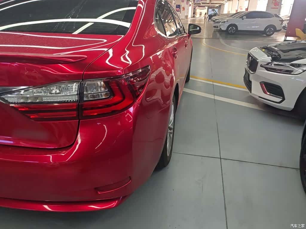 Lexus ES, 2017 8