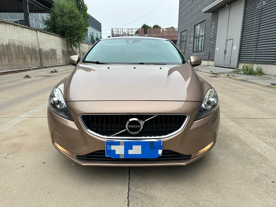 Volvo V40