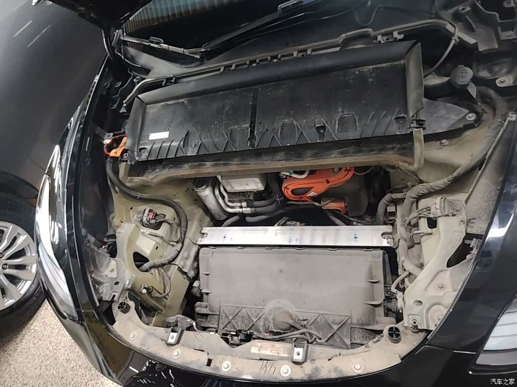 Tesla Model Y, 2023 20