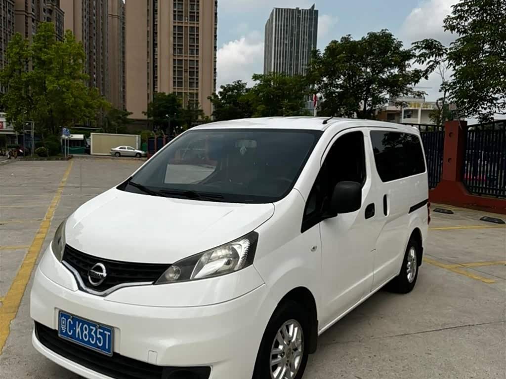 Nissan NV200