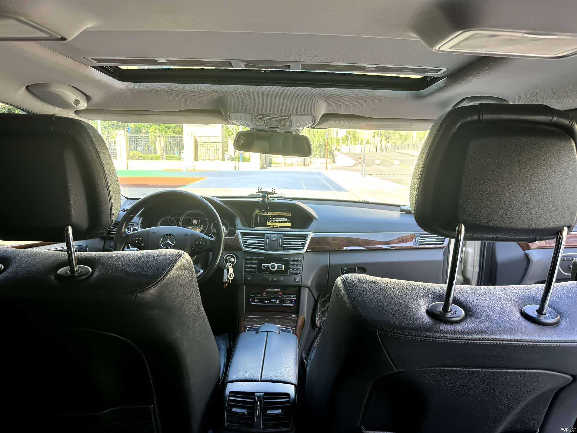Mercedes-Benz E-Class, 2012 15