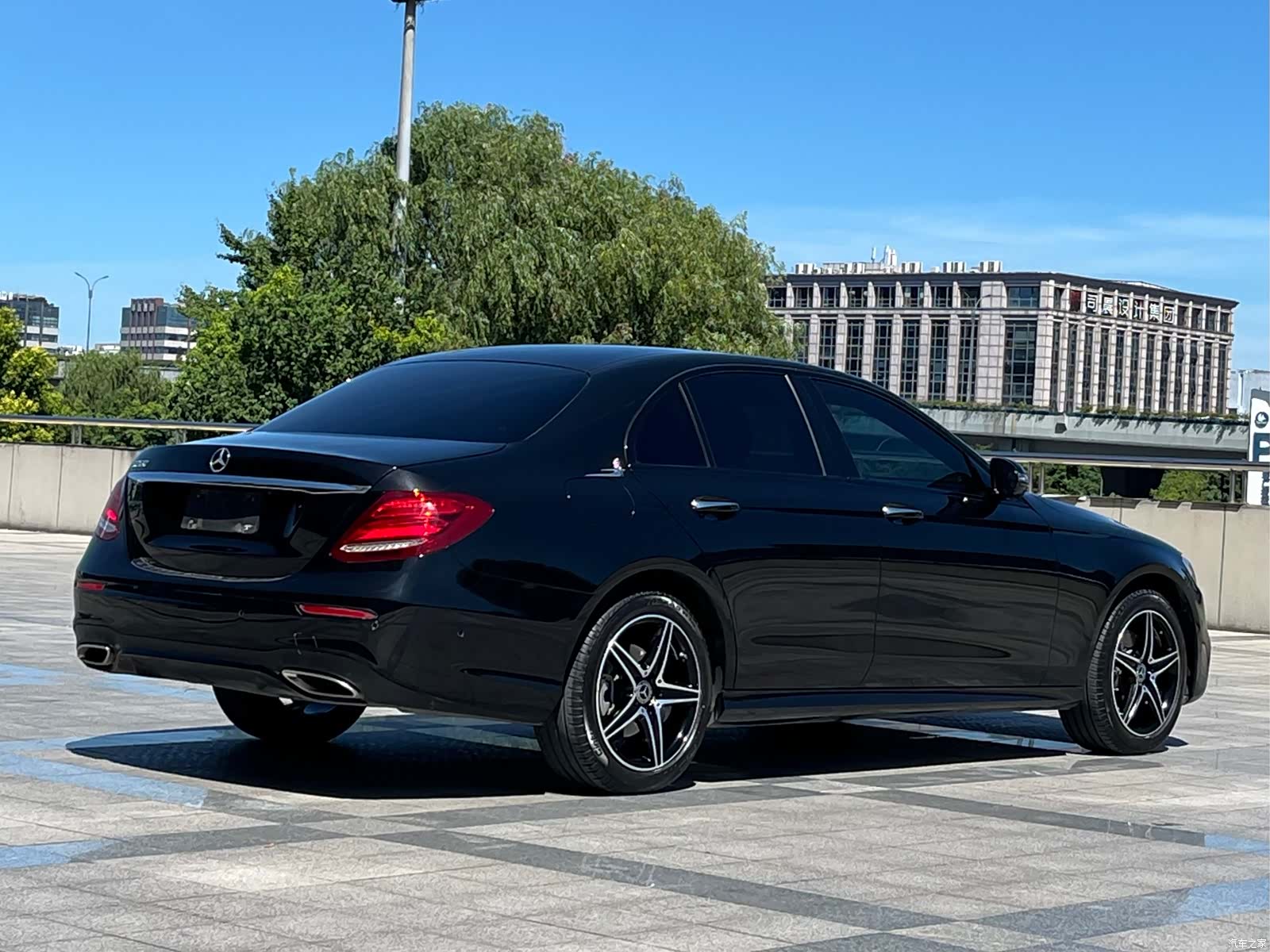 Mercedes-Benz E-Class, 2020 4