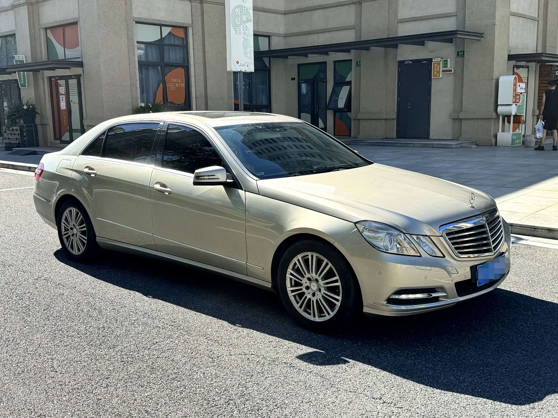 Mercedes-Benz E-Class, 2012 3